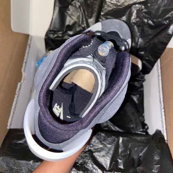 Tech Chrome Jordan 6 Retro - Picture 4 of 5